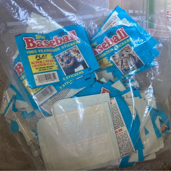 Lot of 800 Ish Vintage 1985 TOPPS MLB Baseball Stickers NFL Football - Picture 9 of 10
